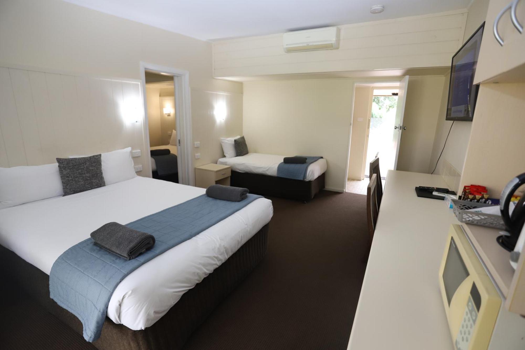 Sleepy Hill Motor Inn Raymond Terrace Eksteriør billede
